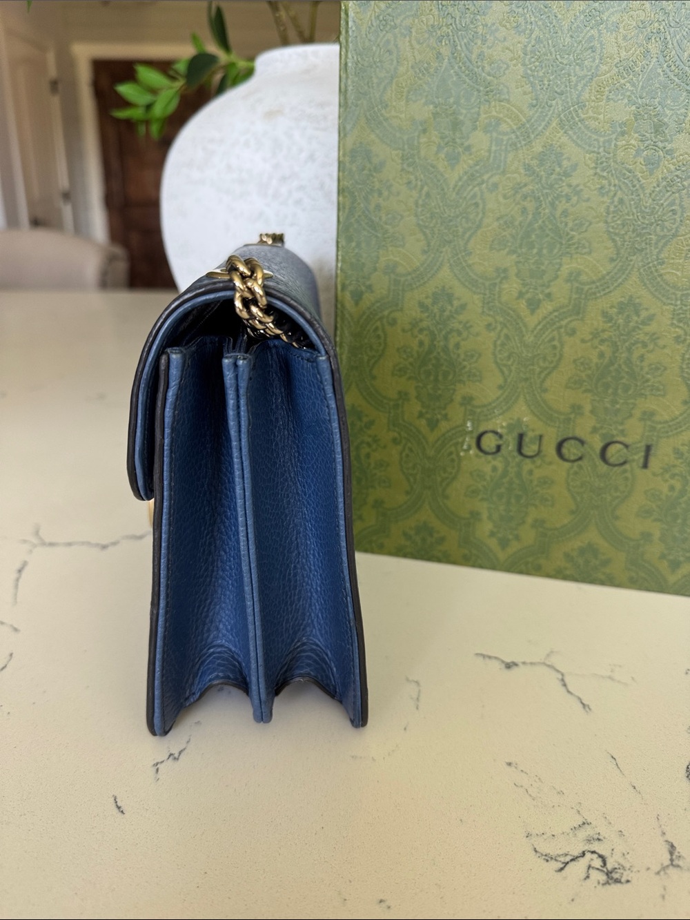 Gucci Navy Blue Pebbled Leather Crossbody with Gold GG Emblem - Picture 2 of 14